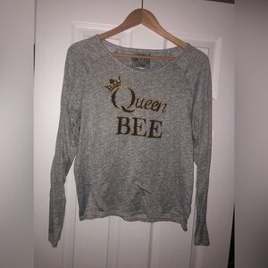 Queen Bee 🐝 Long Sleeve Grey T-shirt Women’s Sz. L